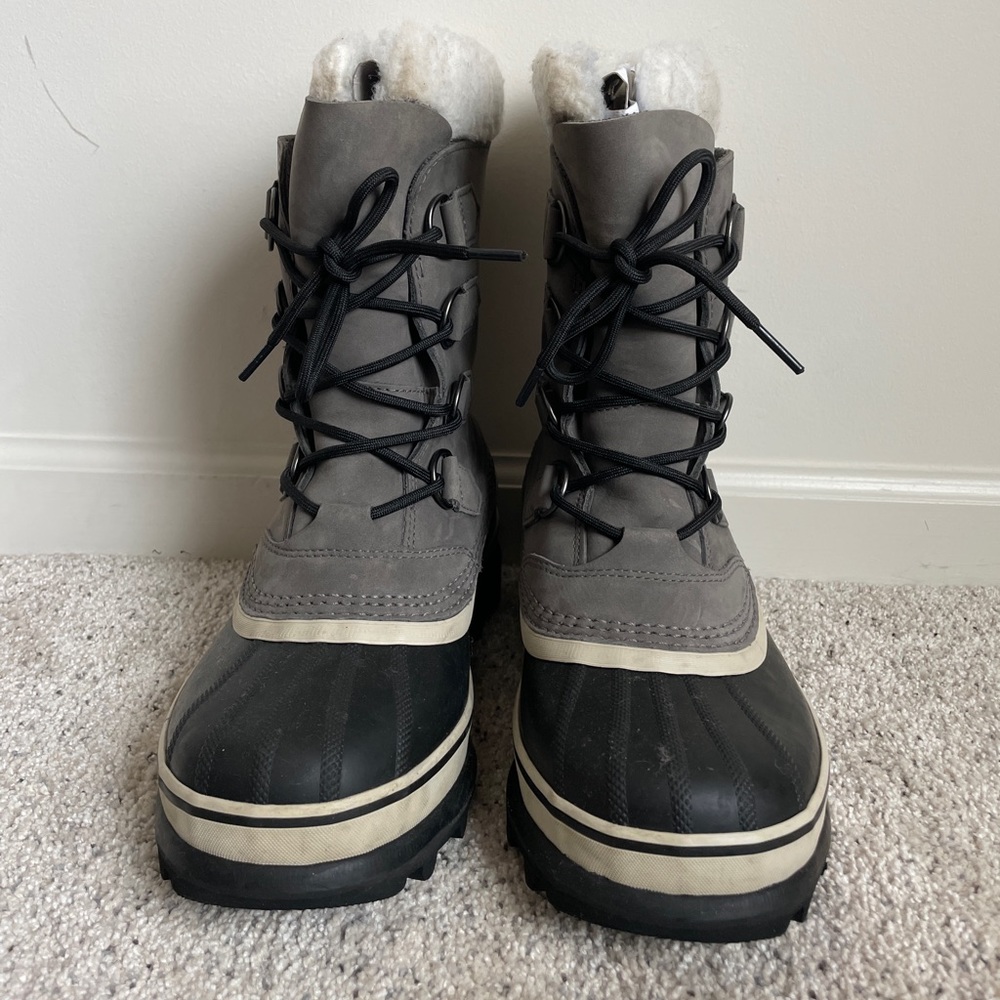 Sorel Caribou Boot, Shale/ Stone, size 6.5